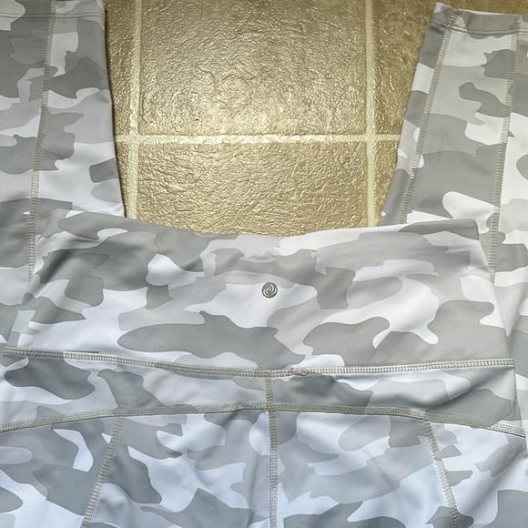 Apana Camo Medium leggings - Picture 2 of 3